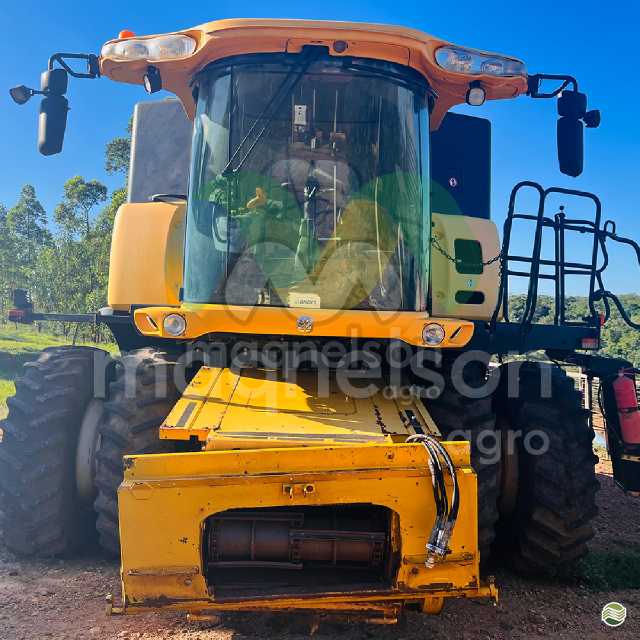 COLHEITADEIRA NEW HOLLAND CR 9060 Maqnelson Seminovos Agro UBERLANDIA MINAS GERAIS MG